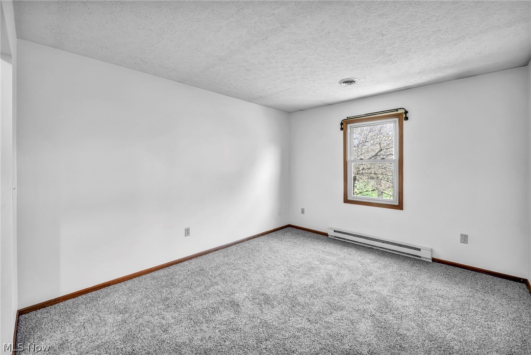 Creekside Vill - Residential