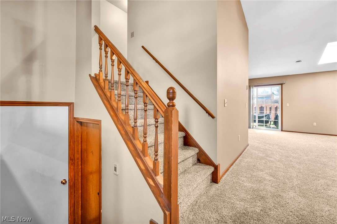 Creekside Vill - Residential