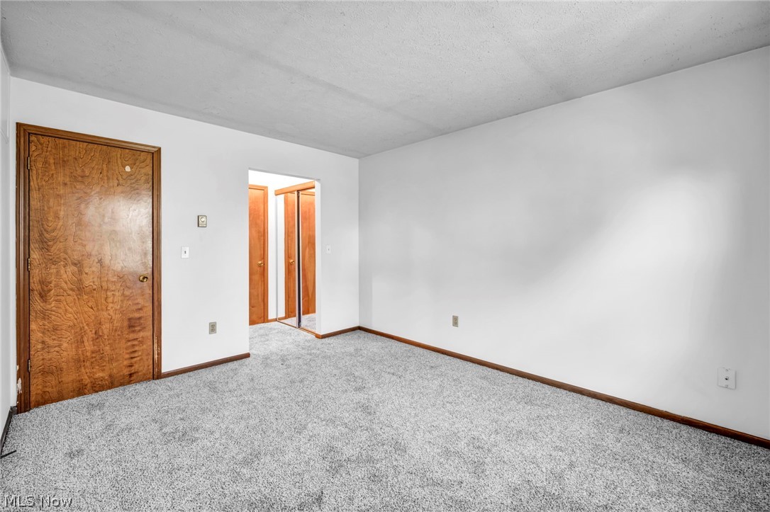 Creekside Vill - Residential