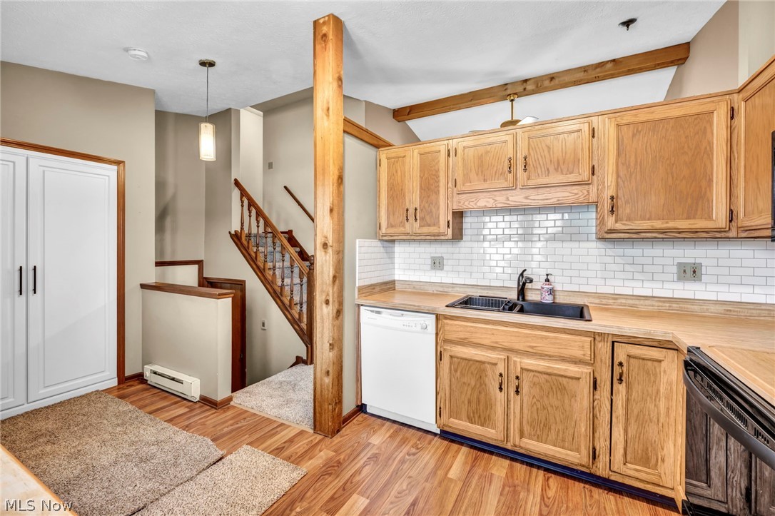 Creekside Vill - Residential