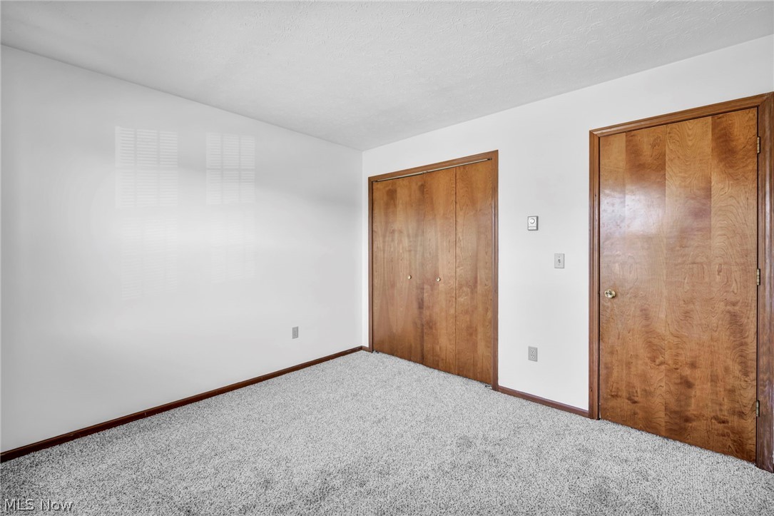 Creekside Vill - Residential