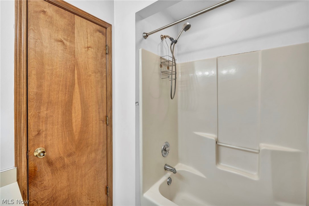 Creekside Vill - Residential