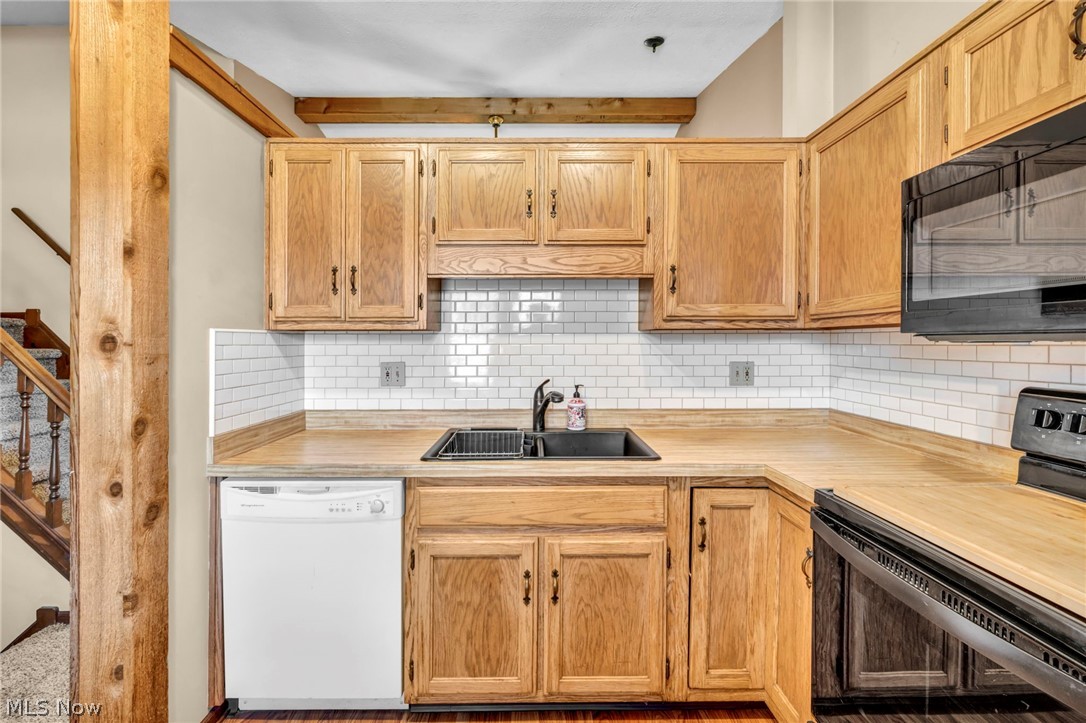 Creekside Vill - Residential