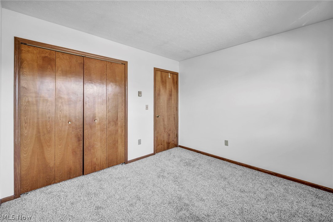 Creekside Vill - Residential