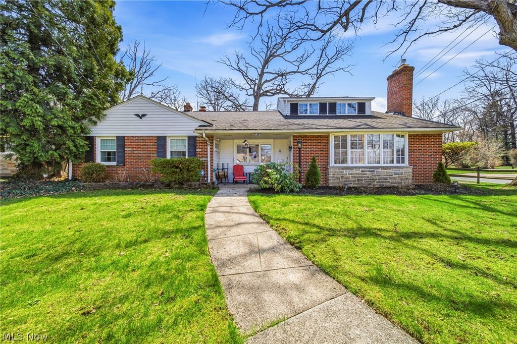 Photo of 25301 Wolf Road, Bay Village, OH 44140 (MLS # 5199605)