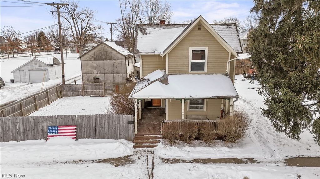 Photo of 320 S Lane Street, Bucyrus, OH 44820 (MLS # 5186115)