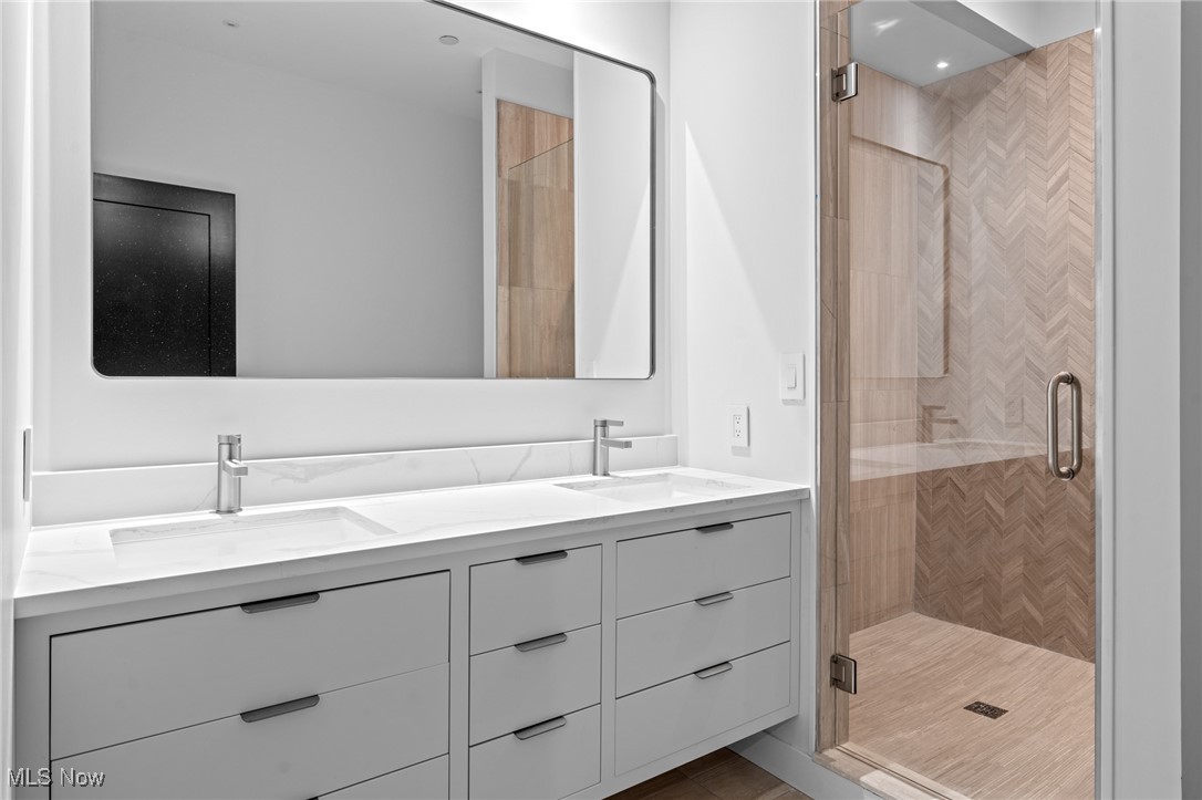 Hinge-Town-Homes - Residential