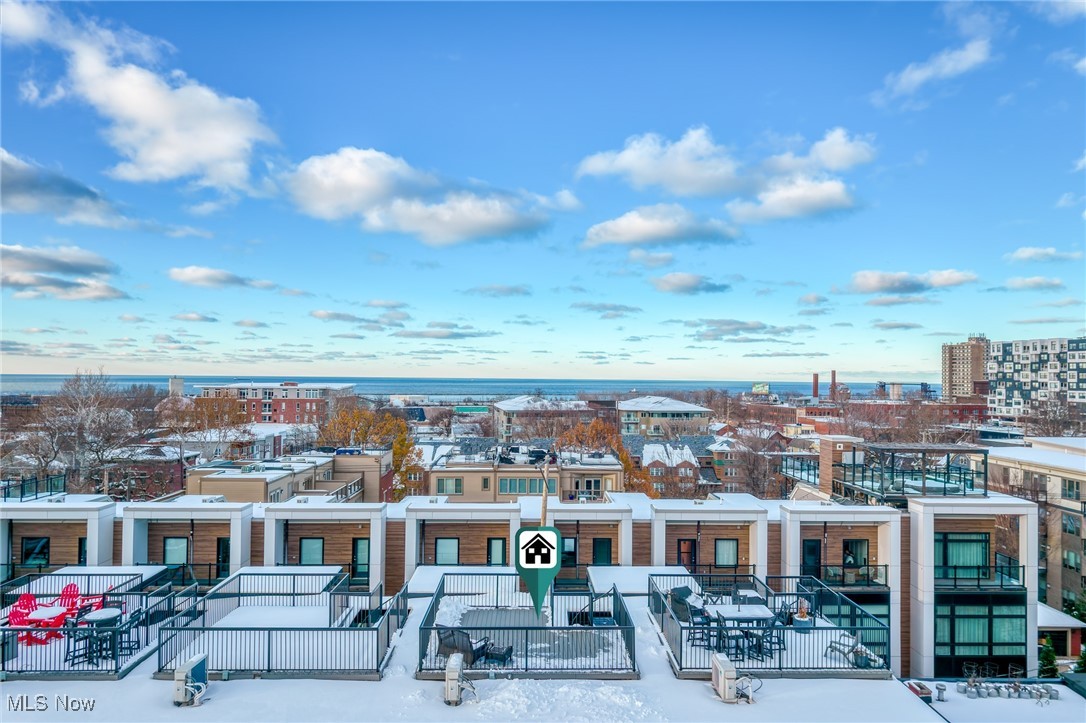 Hinge-Town-Homes - Residential