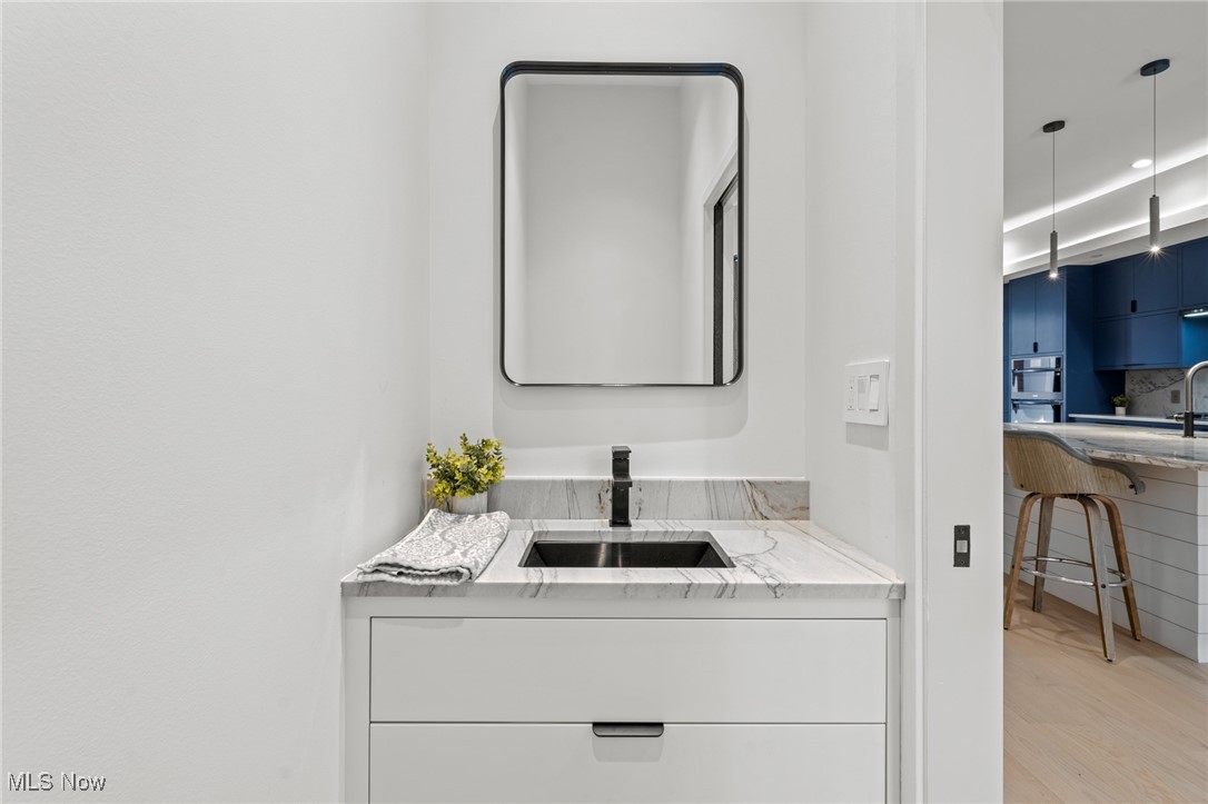 Hinge-Town-Homes - Residential