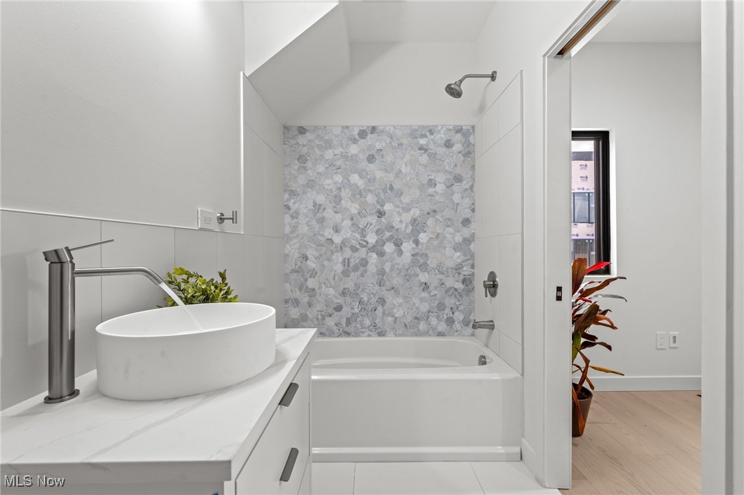 Hinge-Town-Homes - Residential