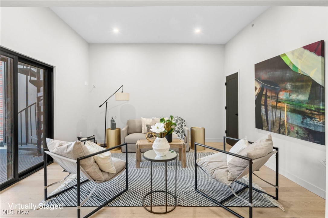 Hinge-Town-Homes - Residential