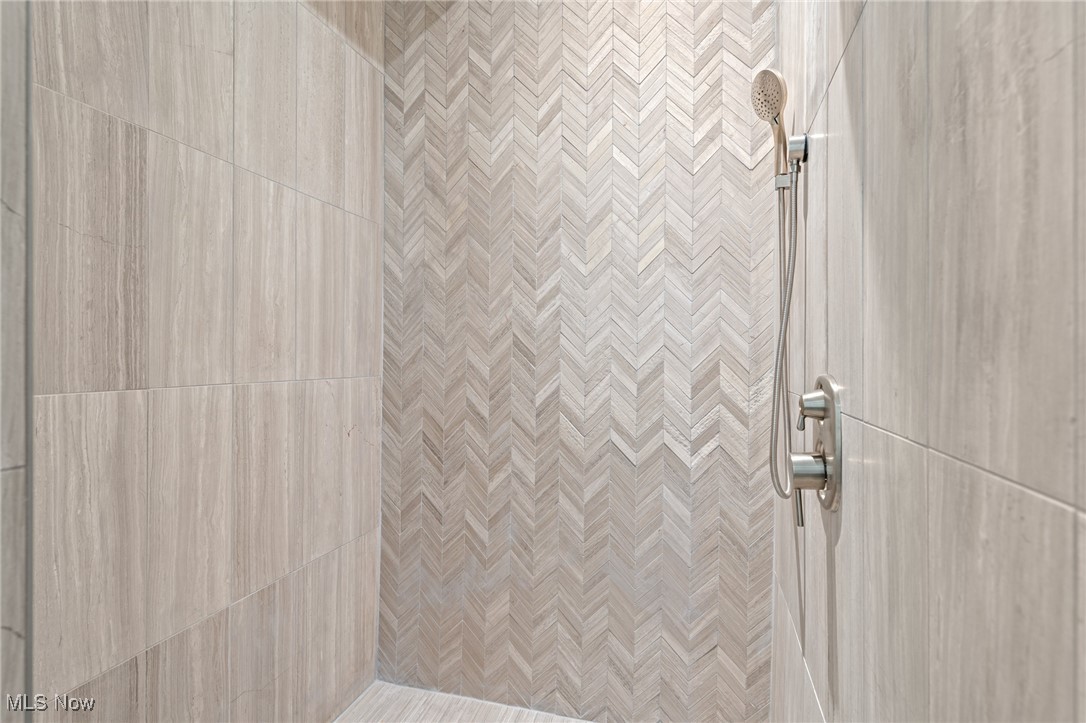 Hinge-Town-Homes - Residential