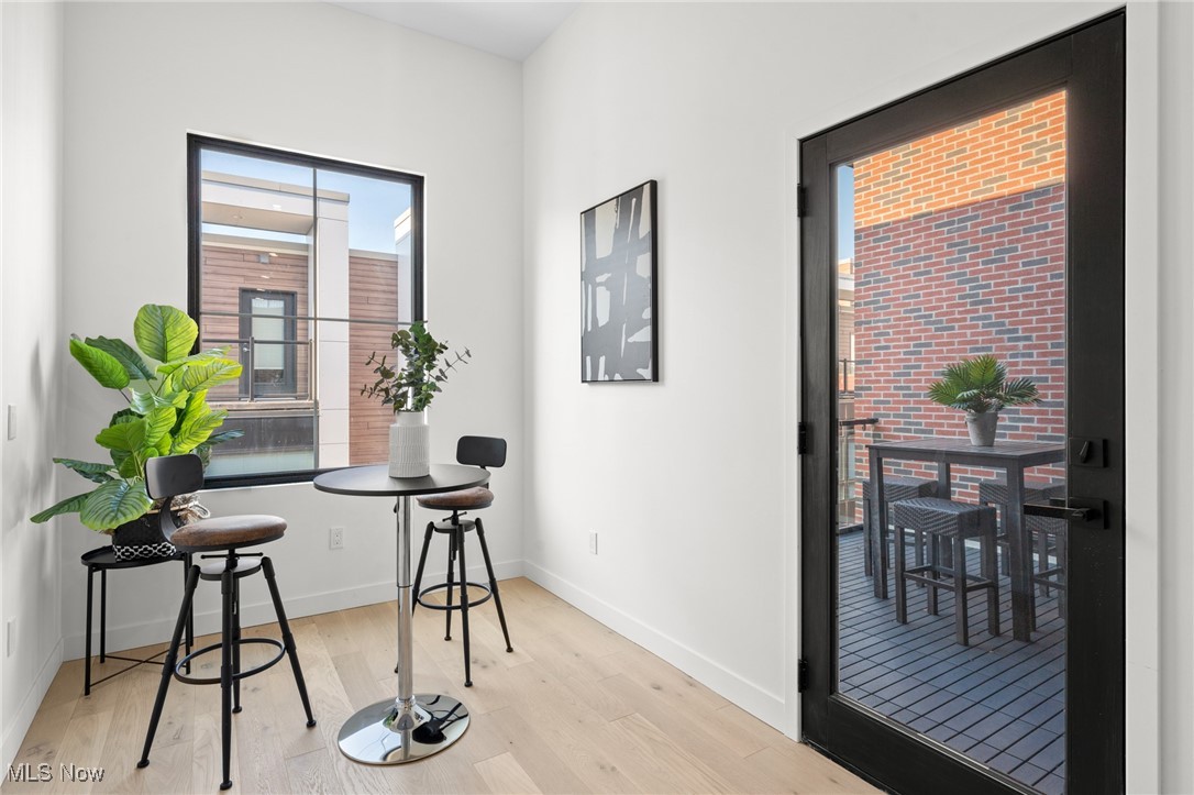 Hinge-Town-Homes - Residential