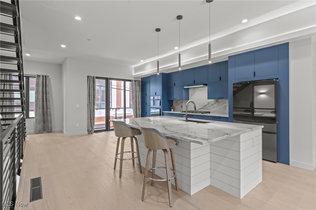 Hinge-Town-Homes - Residential