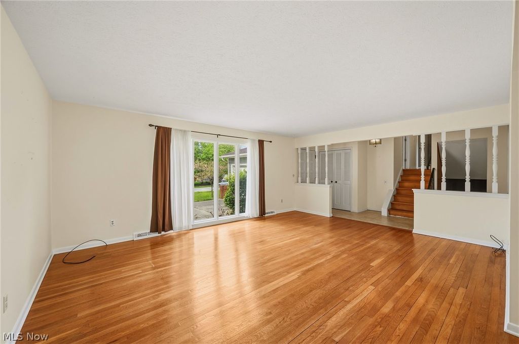 Photo of 3920 Skyview Drive, Brunswick, OH 44212 (MLS # 5210594)