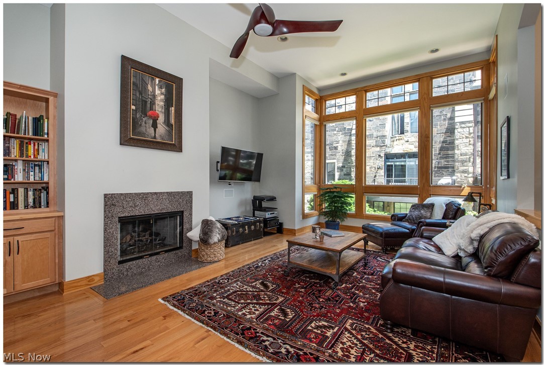 Derbyshire Twnhses - Residential