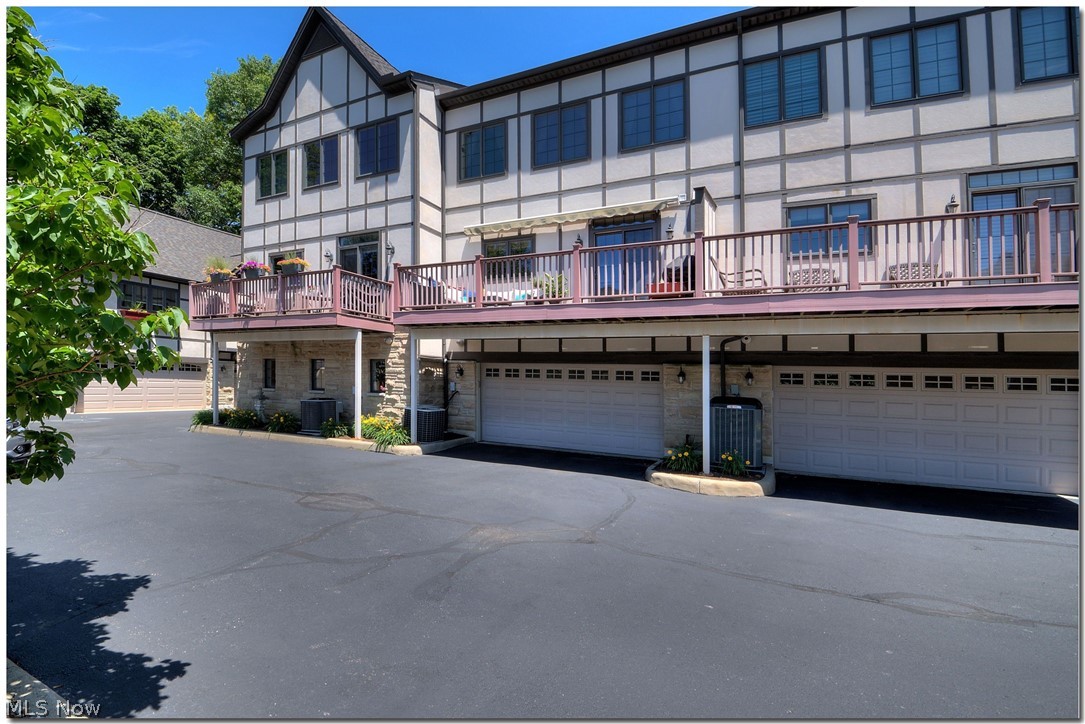 Derbyshire Twnhses - Residential