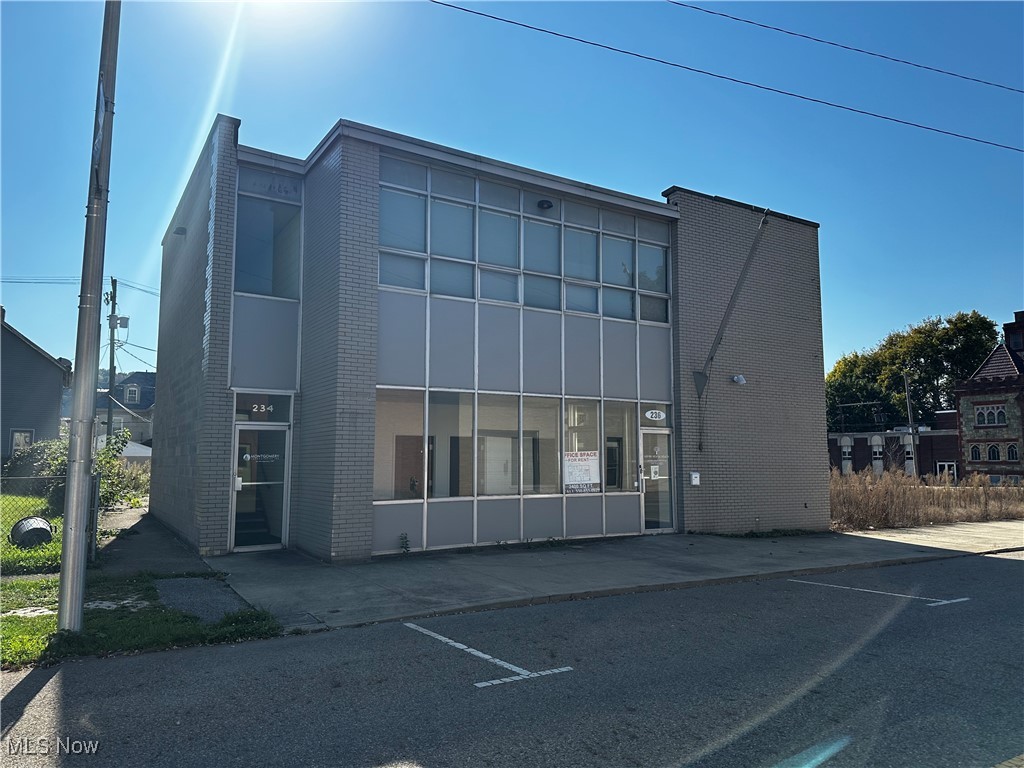 Don’t miss out on this opportunity! Now available for commercial lease 1,400 square fr at a rate of $1,600 per month.this This 2 story building is classified as office space and features amenities like central air conditioning, gas heating, and a flat roof. It sits on a lot approximately 0.115 acres in size and offers additional parking options.
This space could be suitable for a variety of business uses, and terms for possession may be negotiable. For more details or to schedule a.