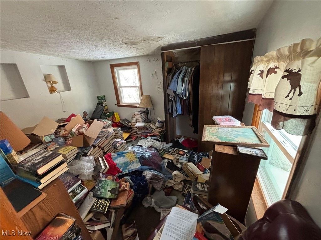 Photo of 2371 Hillstock Avenue, Akron, OH 44312 (MLS # 5177739)