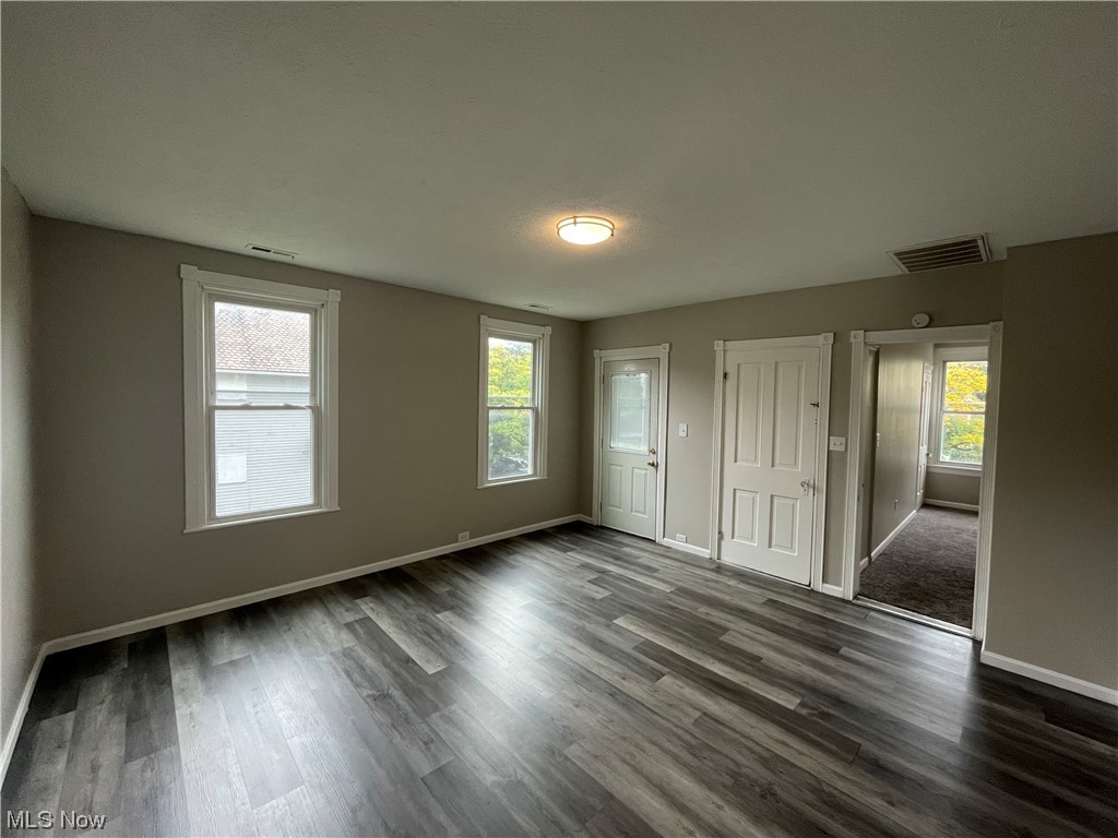 Elwell & Marvins - Residential Lease