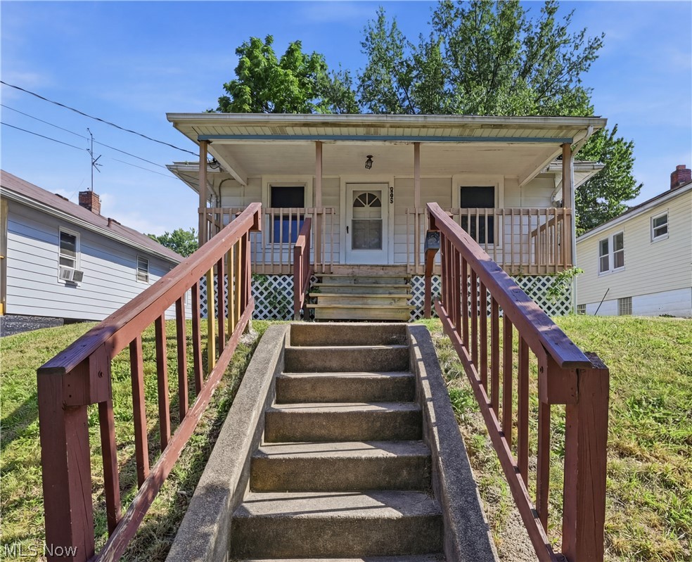Photo 1 of 30 — 578 Plum Avenue, Akron, OH 44305