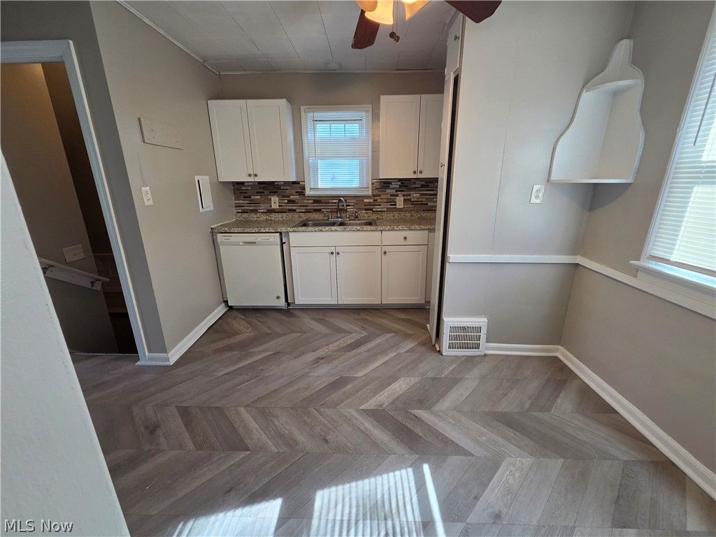 Photo of 994 Yellowstone Avenue, Cleveland Heights, OH 44121 (MLS # 5204927)