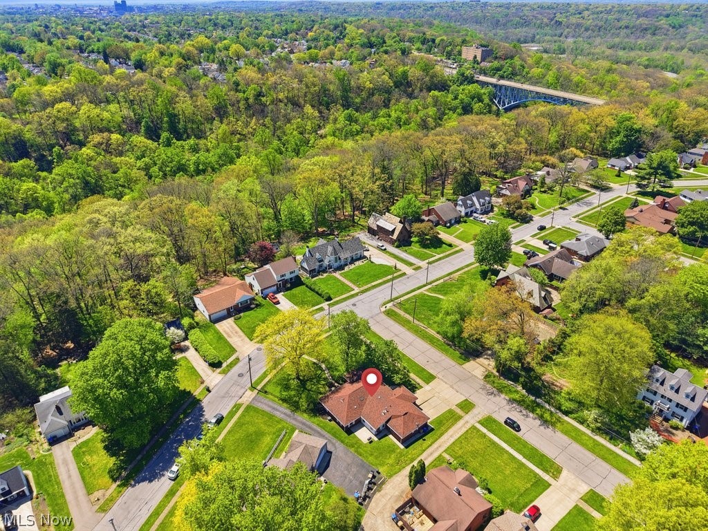 Gorge Falls - Residential