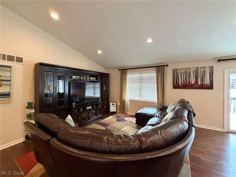 Tiny photo for 1343 COURTLAND Road, Weirton, WV 26062 (MLS # 5189310)