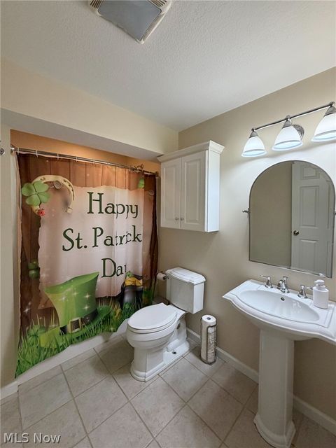 Tiny photo for 1343 COURTLAND Road, Weirton, WV 26062 (MLS # 5189310)