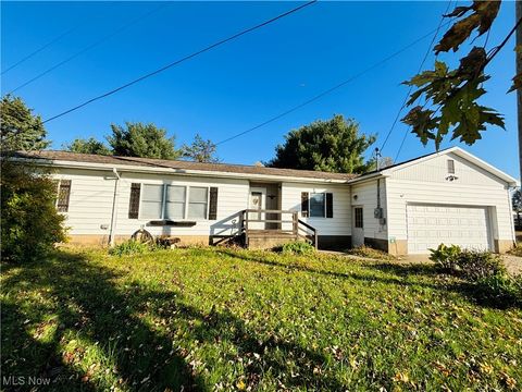 Homes For Sale - 760 Lang Farm Road<br/> Marietta, OH 45750