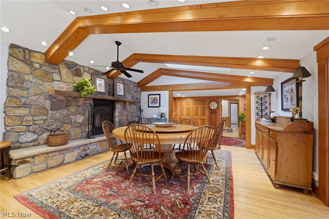 Newbury, Ohio, 44065, United States, 5 Bedrooms Bedrooms, ,4 BathroomsBathrooms,Residential,Active,2034640