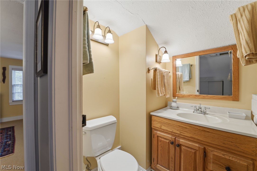 Newbury, Ohio, 44065, United States, 5 Bedrooms Bedrooms, ,4 BathroomsBathrooms,Residential,Active,2034640