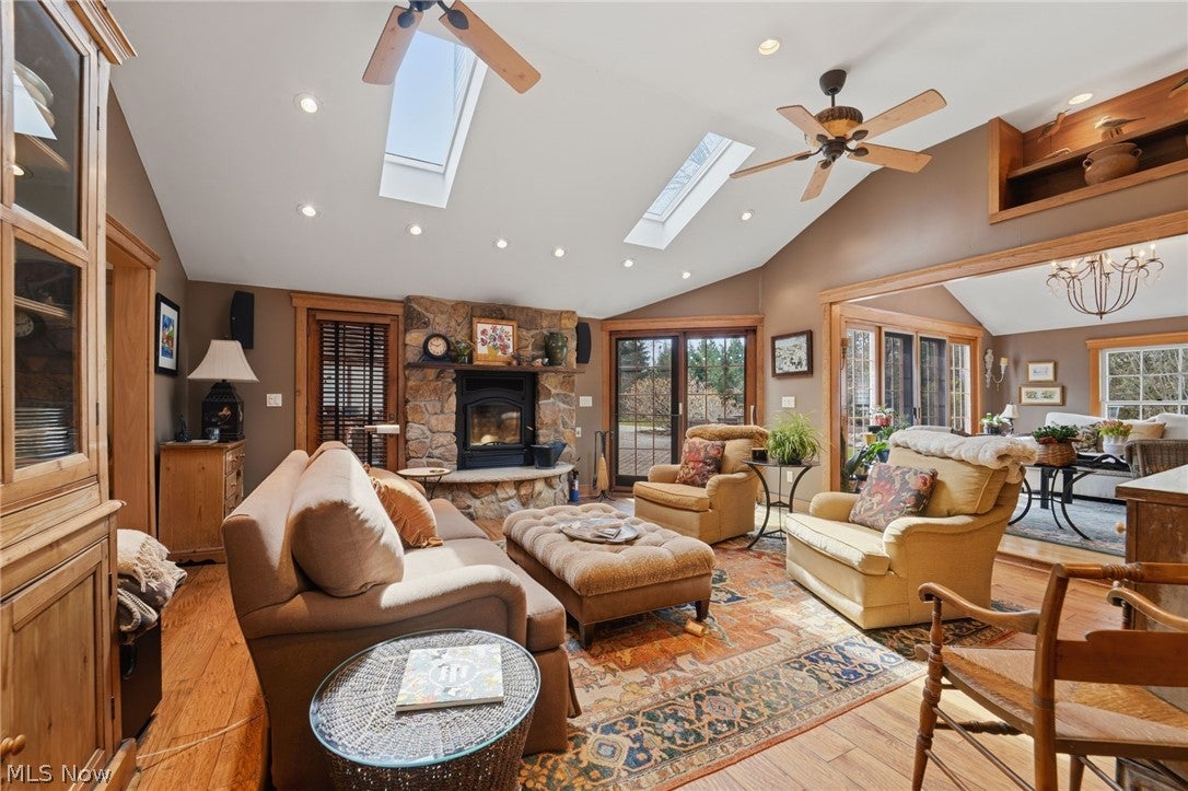 Newbury, Ohio, 44065, United States, 5 Bedrooms Bedrooms, ,4 BathroomsBathrooms,Residential,Active,2034640
