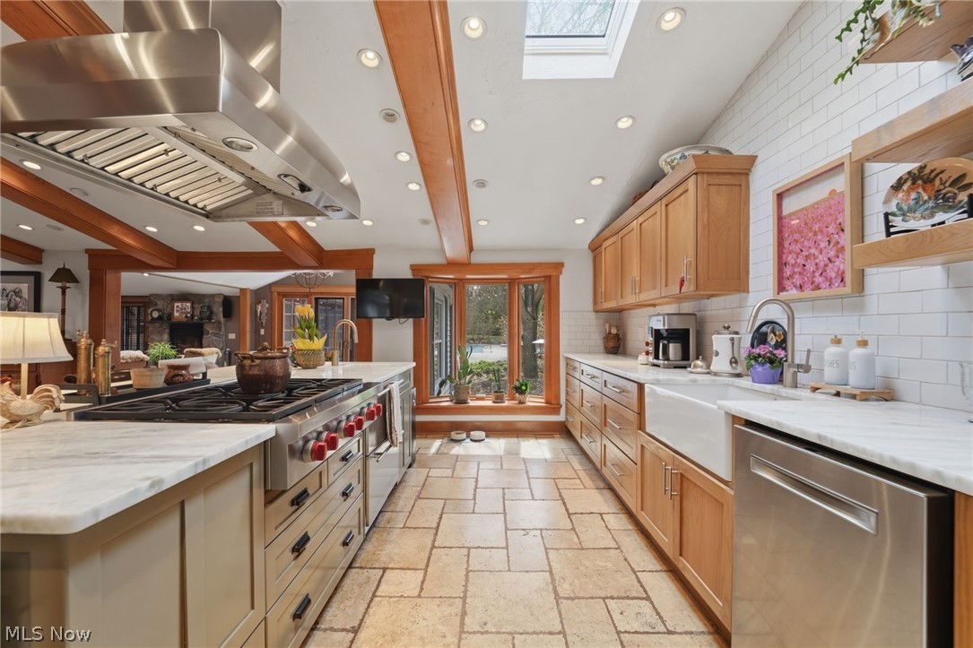 Newbury, Ohio, 44065, United States, 5 Bedrooms Bedrooms, ,4 BathroomsBathrooms,Residential,Active,2034640