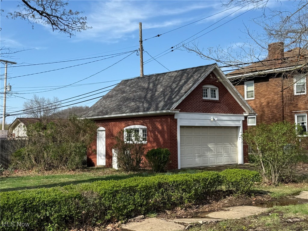 1003 N Water Street, Uhrichsville, Ohio image 44