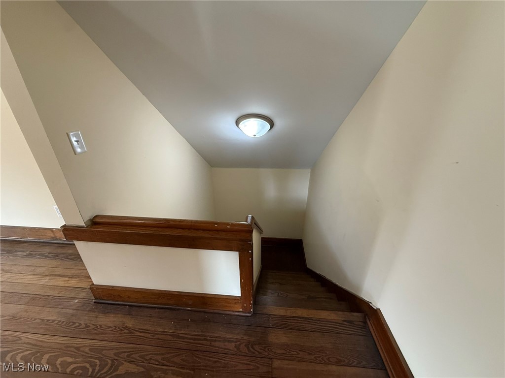 1003 N Water Street, Uhrichsville, Ohio image 37
