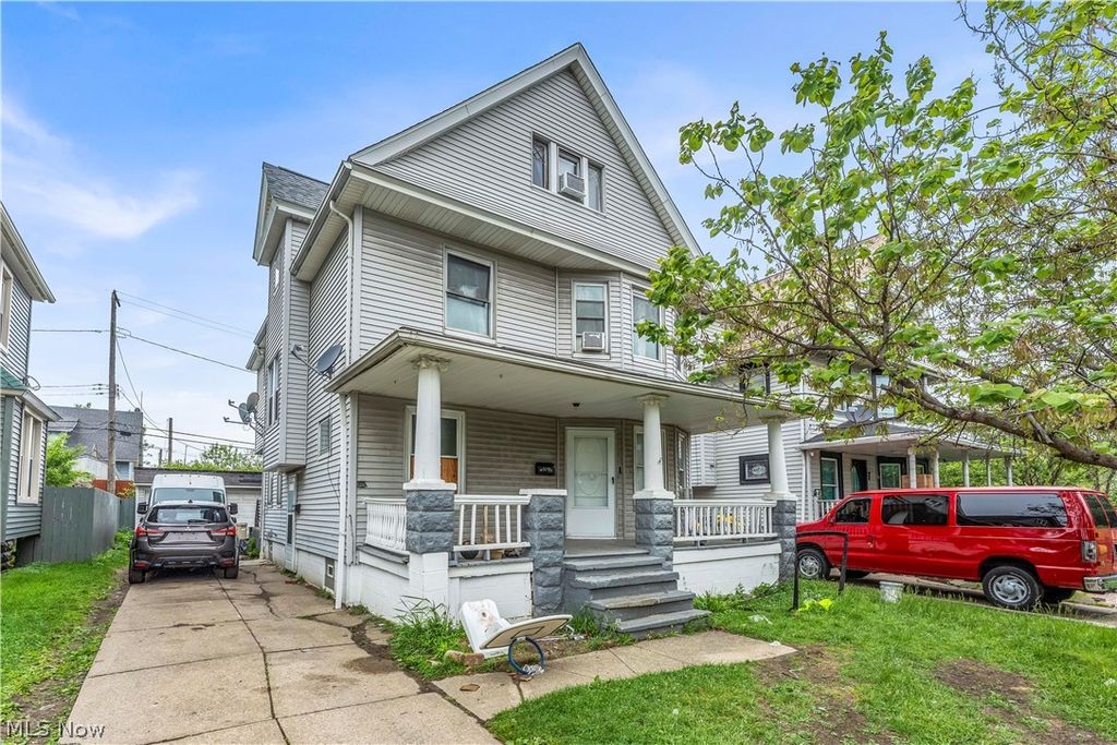 Photo of 3098 W 101st Street, Cleveland, OH 44111 (MLS # 5212102)