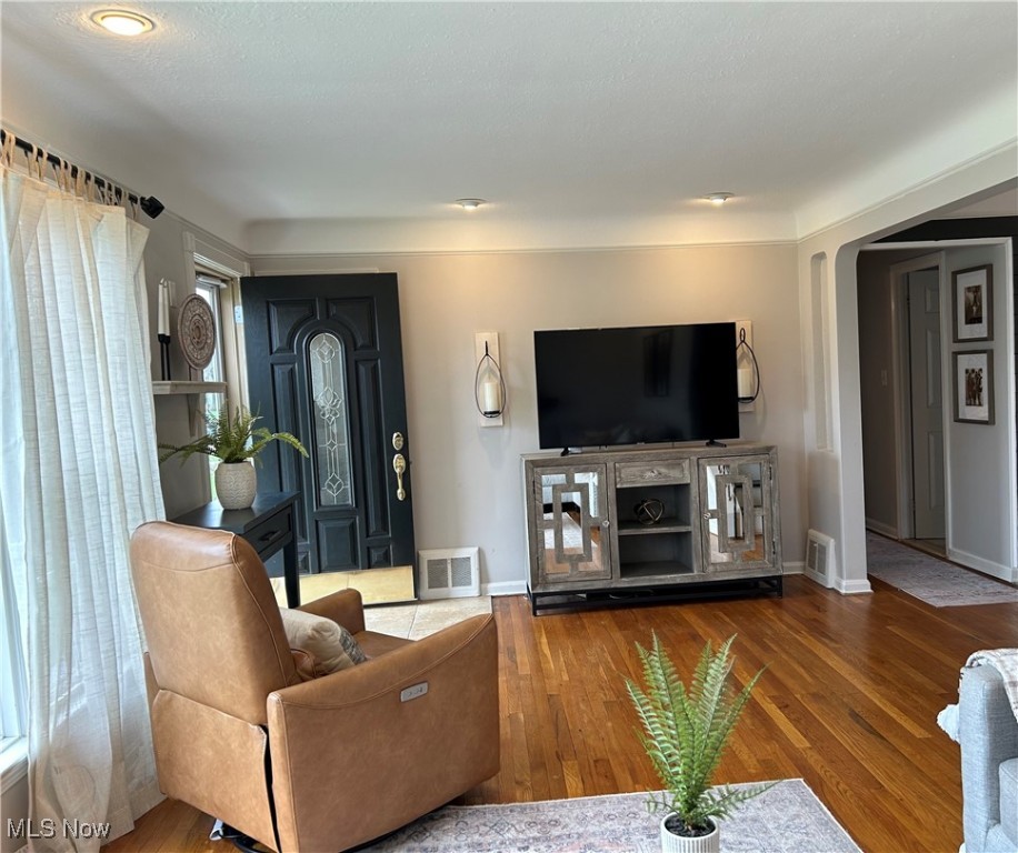 Lyndhurst, Ohio 44124, United States, 3 Bedrooms Bedrooms, ,2 BathroomsBathrooms,Residential,Active,170583