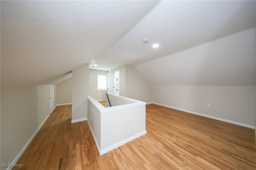 6305 Farnsworth Drive, Parma, Ohio image 34