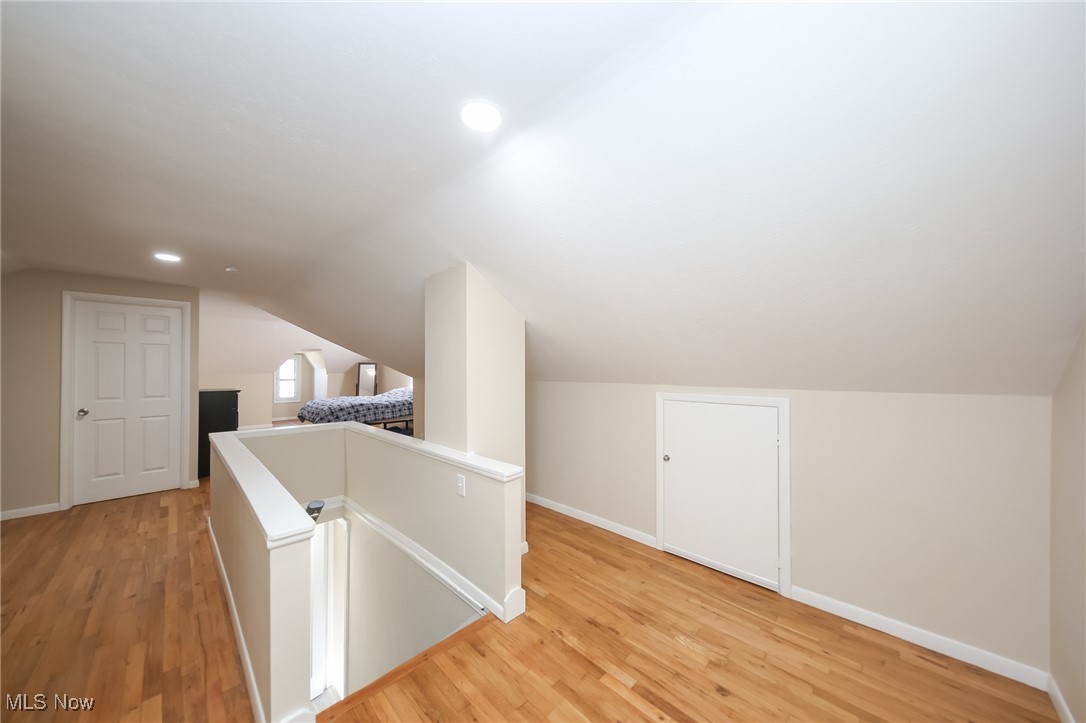 6305 Farnsworth Drive, Parma, Ohio image 35
