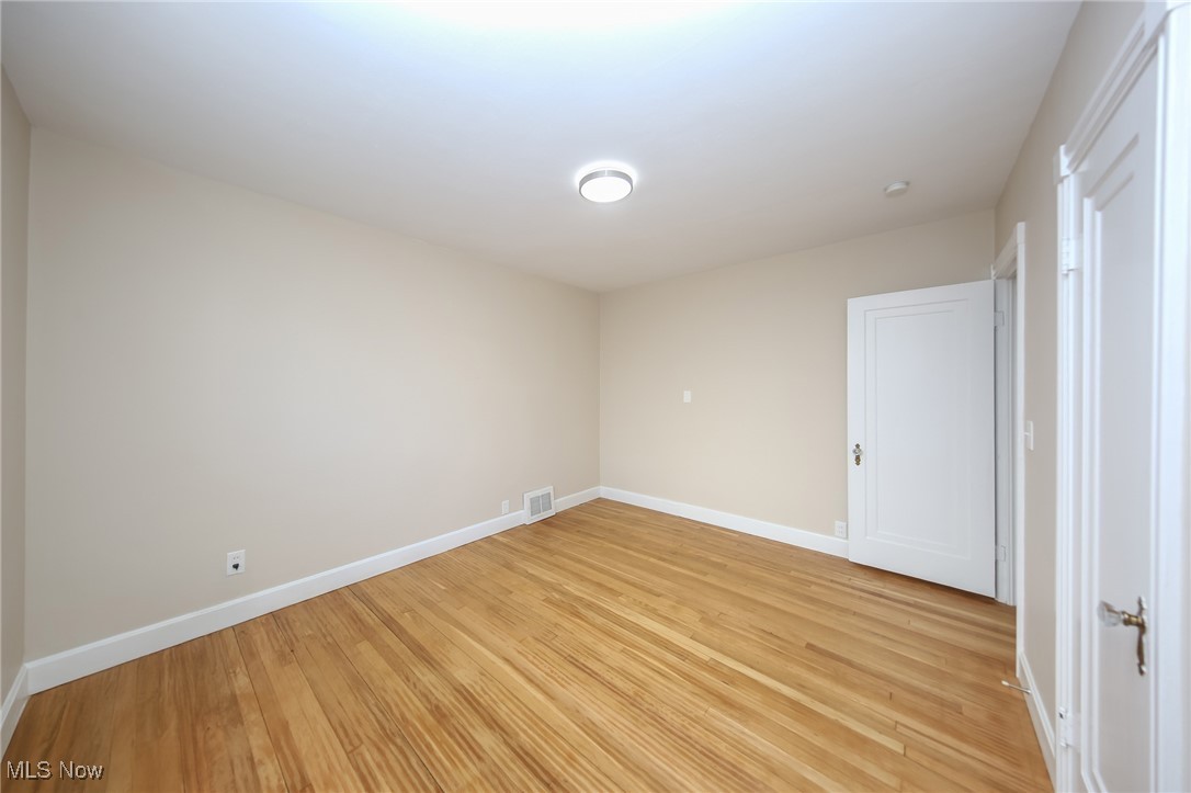 6305 Farnsworth Drive, Parma, Ohio image 19