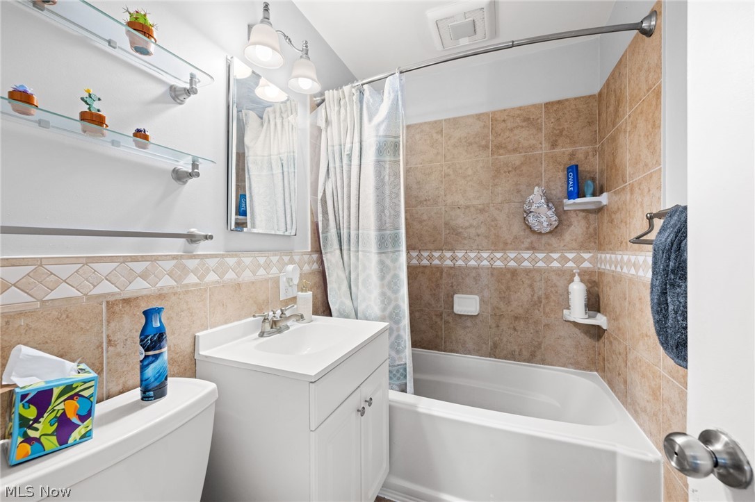 Lorain Woods - Residential