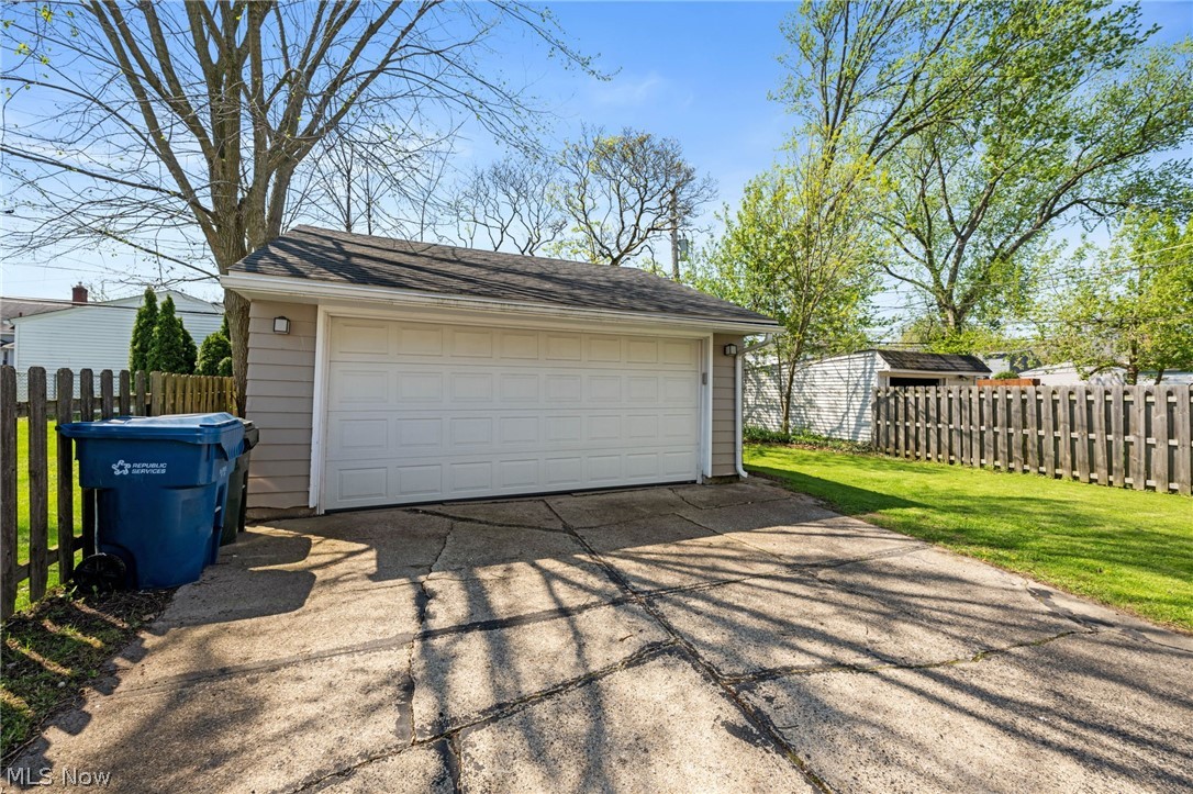 Lorain Woods - Residential