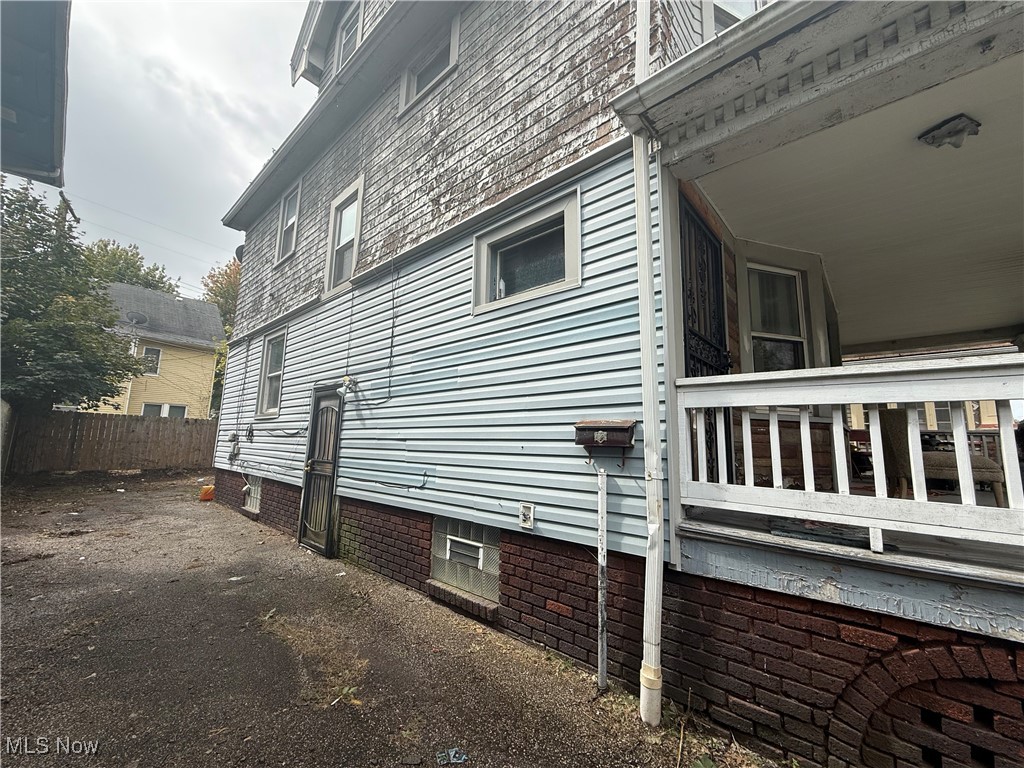 9108 Parmelee Avenue