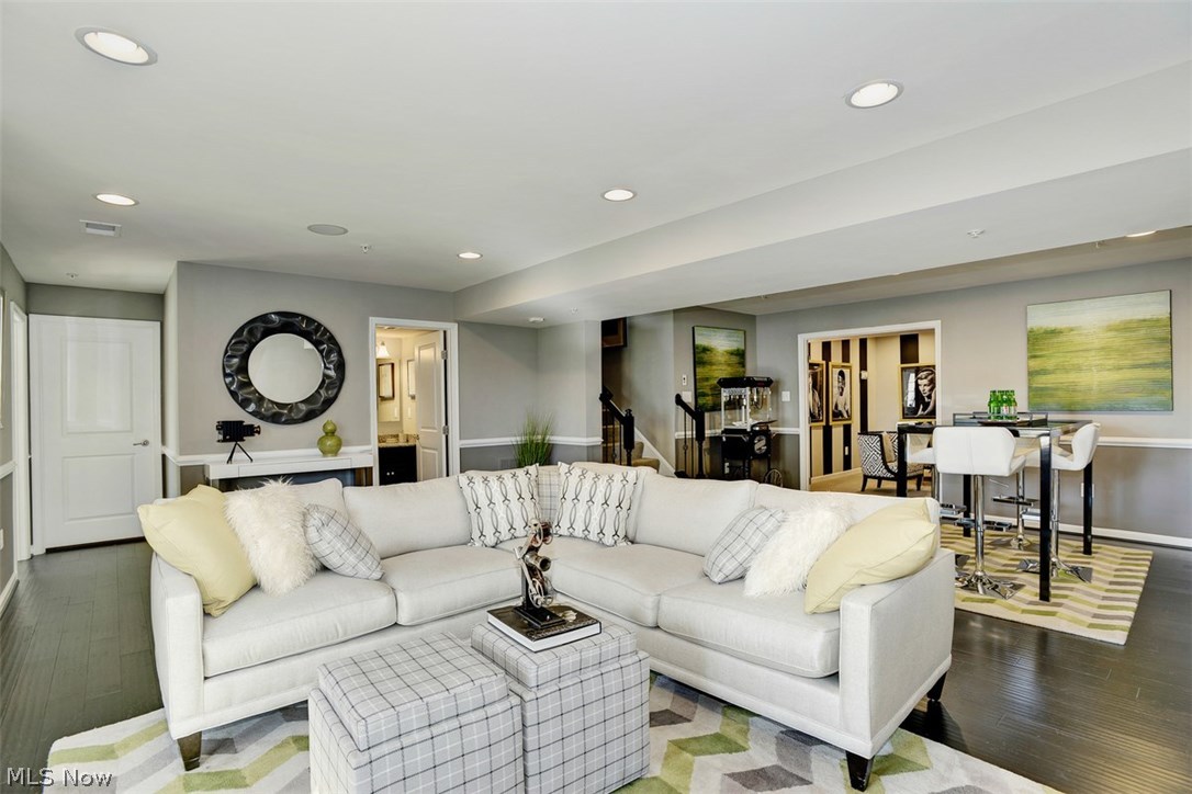 Hunting Meadows - Residential