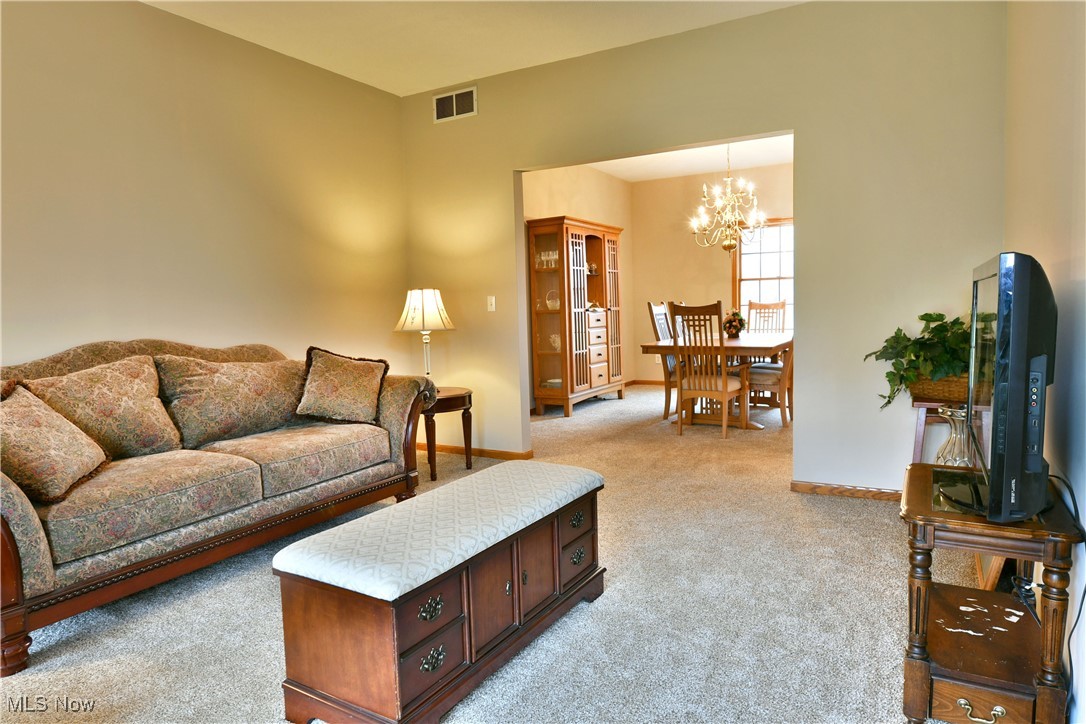 6591 N Park Avenue, Cortland, Ohio image 6