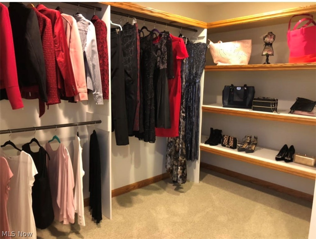 Hawksview - Residential