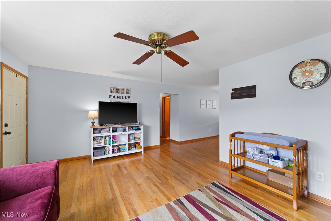 8908 Harrow Drive, Parma, Ohio image 4