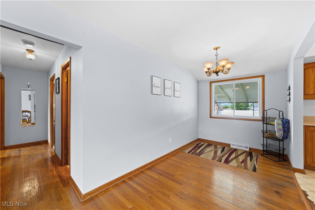 8908 Harrow Drive, Parma, Ohio image 5