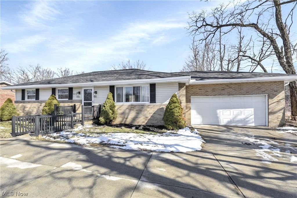 Photo of 6672 Cleveland Road, Ravenna, OH 44266 (MLS # 5188917)